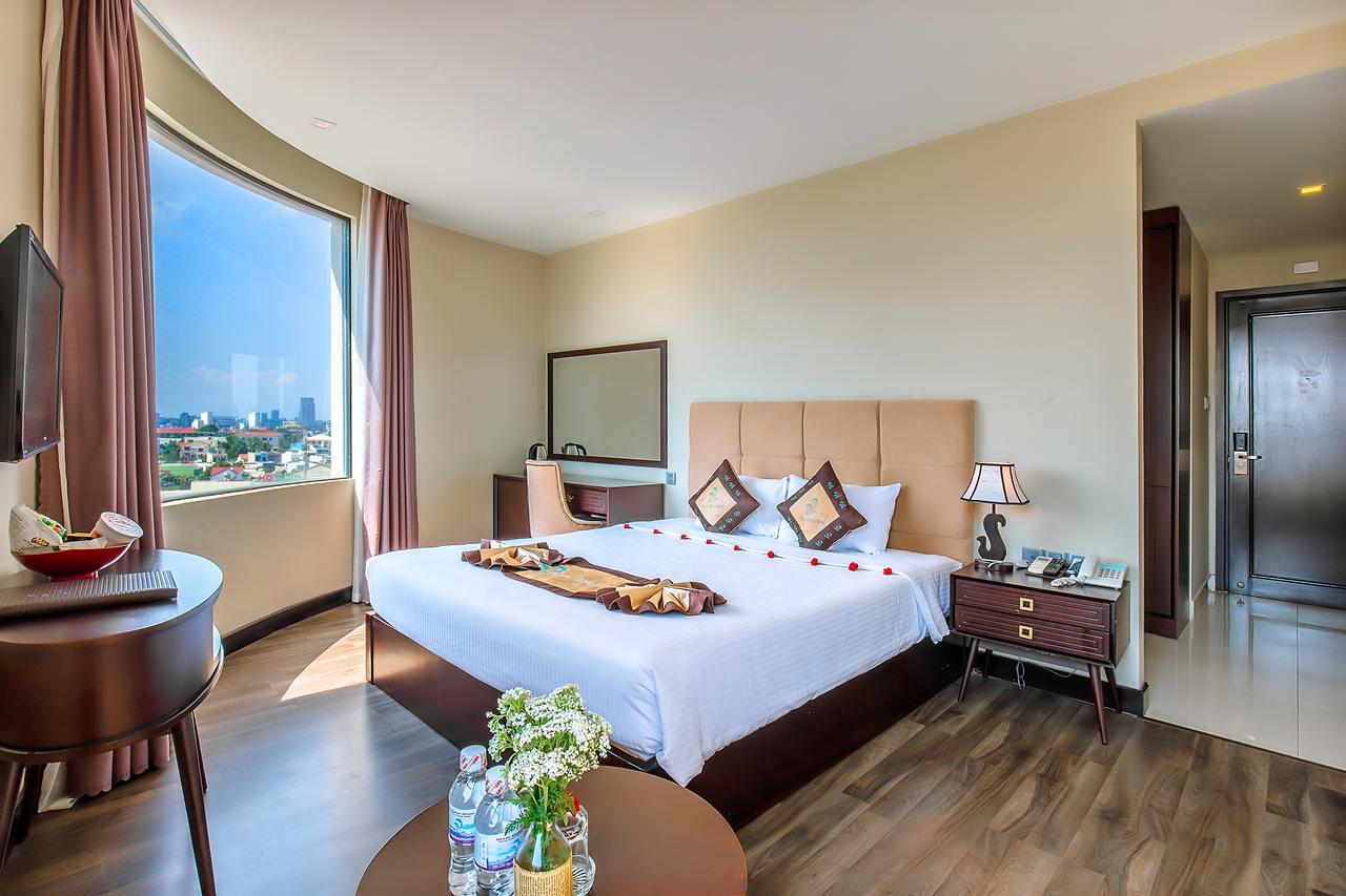 Ocean Haven Hotel Da Nang Exterior photo